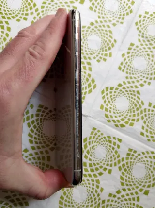 iPhone X Plata con Funda Azul