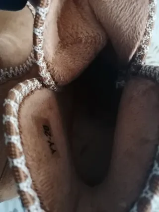 Botines estilo australiano camel