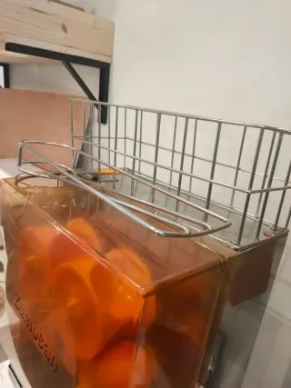 Exprimidor de Naranjas profesional Marca Zumosan