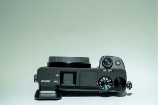 Sony A6400 Body + Cage + Batterie