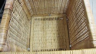 Perchero/Burra, estantes tela negra burra, cesta