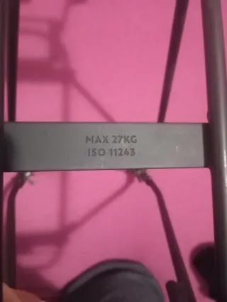 Parrilla de bicicleta negra