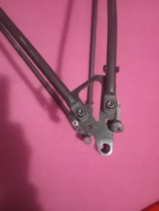 Parrilla de bicicleta negra