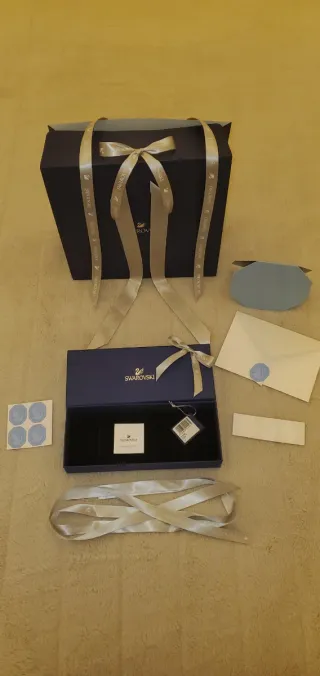 Confezione regalo collana Swarovski blu