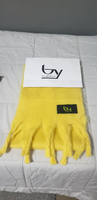 Sciarpa morbida BY gialla