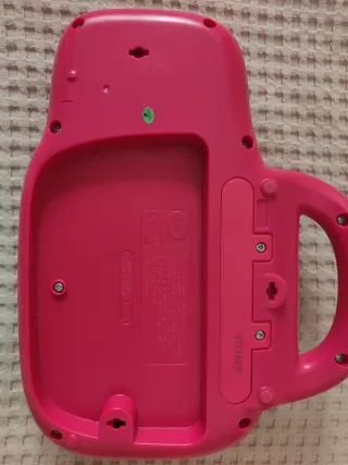 Ordenador VTech para niños de juguete.