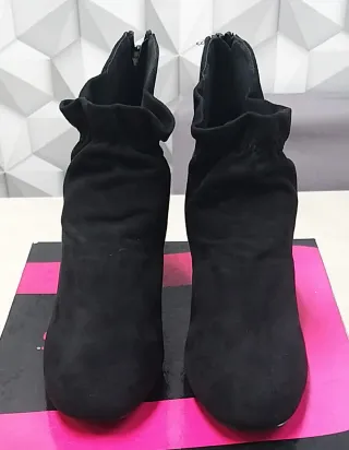 Stivaletti camoscio neri tg. 40