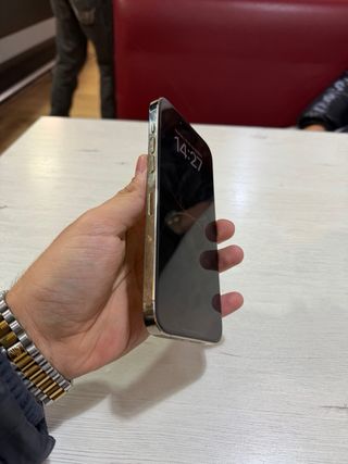 iPhone 14 Pro Max Dorado