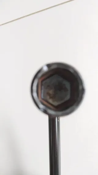 Llave tornillo rueda coche 17mm