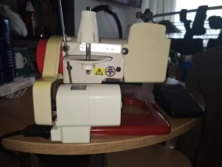 Máquina de coser bajos Marsew 512