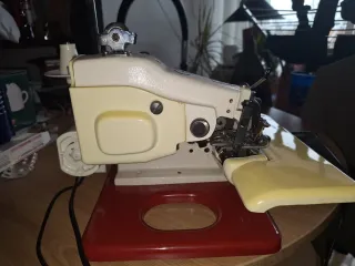 Máquina de coser bajos Marsew 512