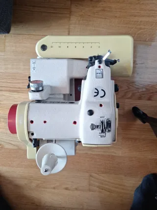 Máquina de coser bajos Marsew 512