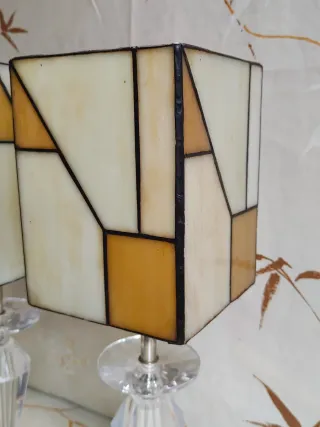 Coppia abatjour Tiffany vetro e plastica