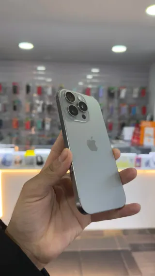 iPhone 16 Pro 256GB Argento