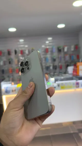 iPhone 16 Pro 256GB Argento