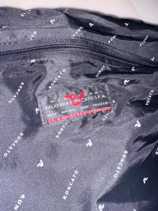 Portatrajes negro y gris