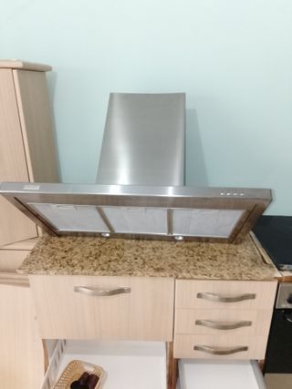 Horno, vitrocerámica y muebles de cocina