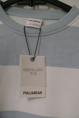 Camisola Pull&Bear Listrada Azul e Branca