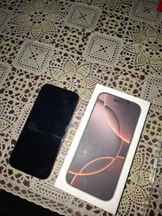 iPhone 16 Pro 256GB Dorado