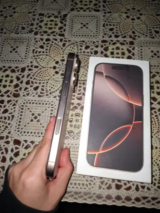 iPhone 16 Pro 256GB Dorado