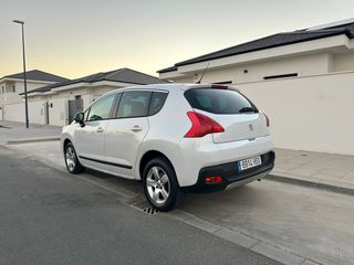 Peugeot 3008 STYLE 1.6 HDI