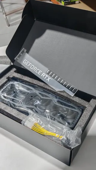 Tarjeta Gráfica Gainward Phoenix RTX 3090 24GB