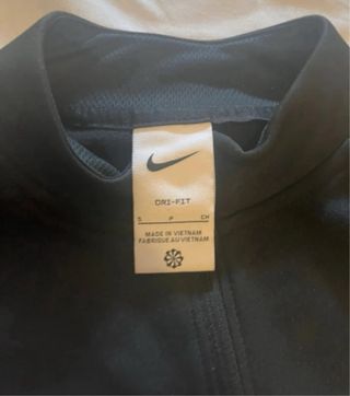 Conjunto Chándal Nike Negro y Dorado