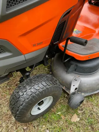 Tractor Cortacésped Husqvarna TC 342T Kawasaki