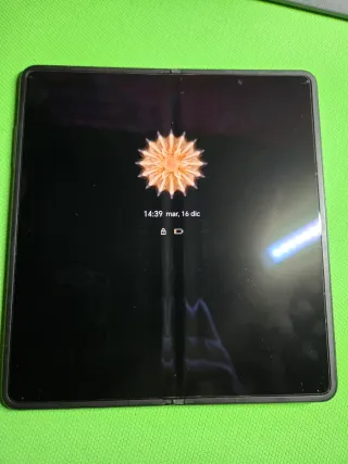 Honor Magic V2 con tara