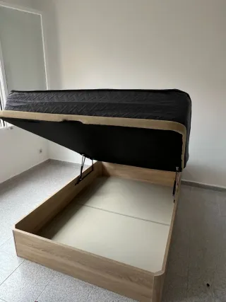 Canapés y colchones nuevos