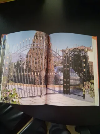 Libro puertas de hierro