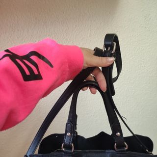 Elegante Cartera negra (de regalo una correa)