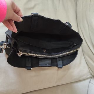 Elegante Cartera negra (de regalo una correa)