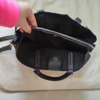 Elegante Cartera negra (de regalo una correa)