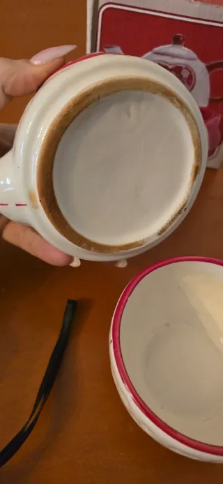 Teiera con tazza in porcellana
