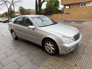 Mercedes-Benz Clase C 2004