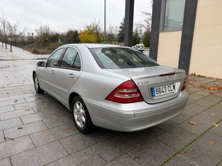 Mercedes-Benz Clase C 2004