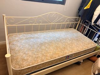 Cama Diván Beige y Blanco