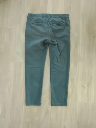 Pantalones chinos Zara grises