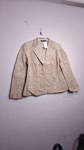 Americana negra y roja