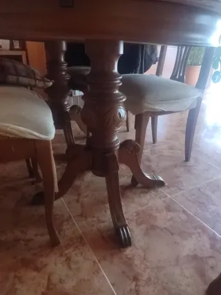 Mesa extensible con 5 sillas