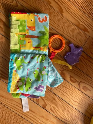 Lote juguetes y mordedores bebé 0-2 años