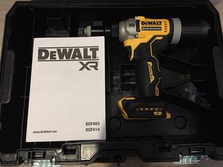 Remachadora Dewalt DCF414