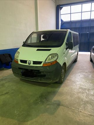 Furgoneta Renault traffic año 2006 215.000 km