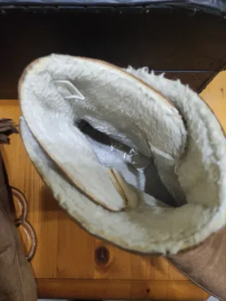 Botines forrados de borrego marrones