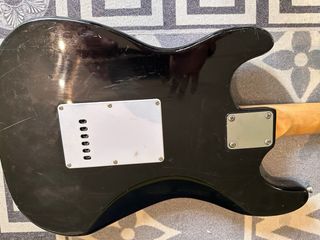 Guitarra Eléctrica Clifton Stratocaster Negra