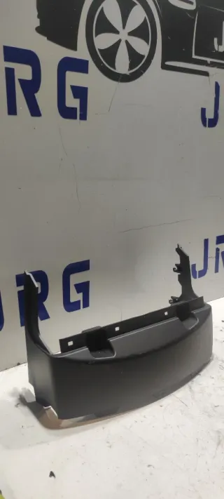 1136 MOLDURA COLUMNA DIRECCIÓN BMW