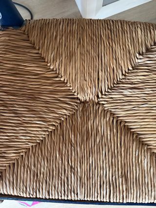 Silla de madera pintada a mano