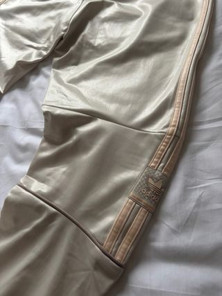 Pantalón Adidas Beige/Dorado Satinado