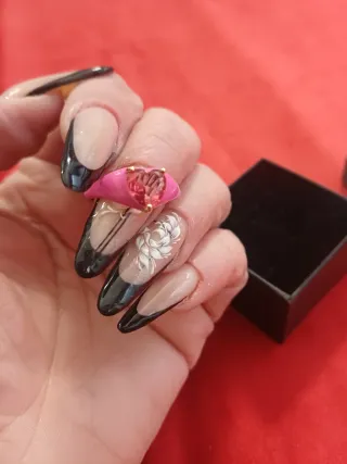 Anello cuore rosa con pietra rossa